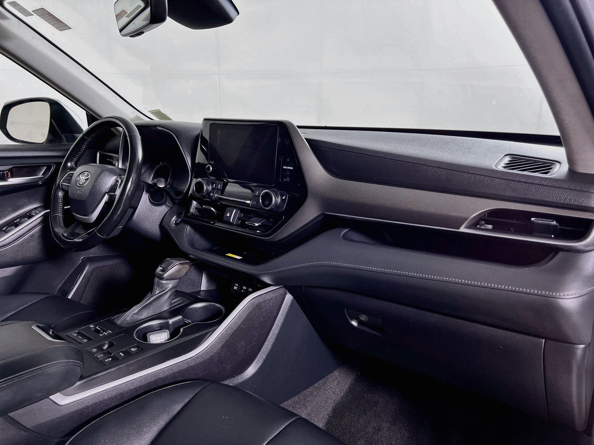 2023 Toyota Highlander Base