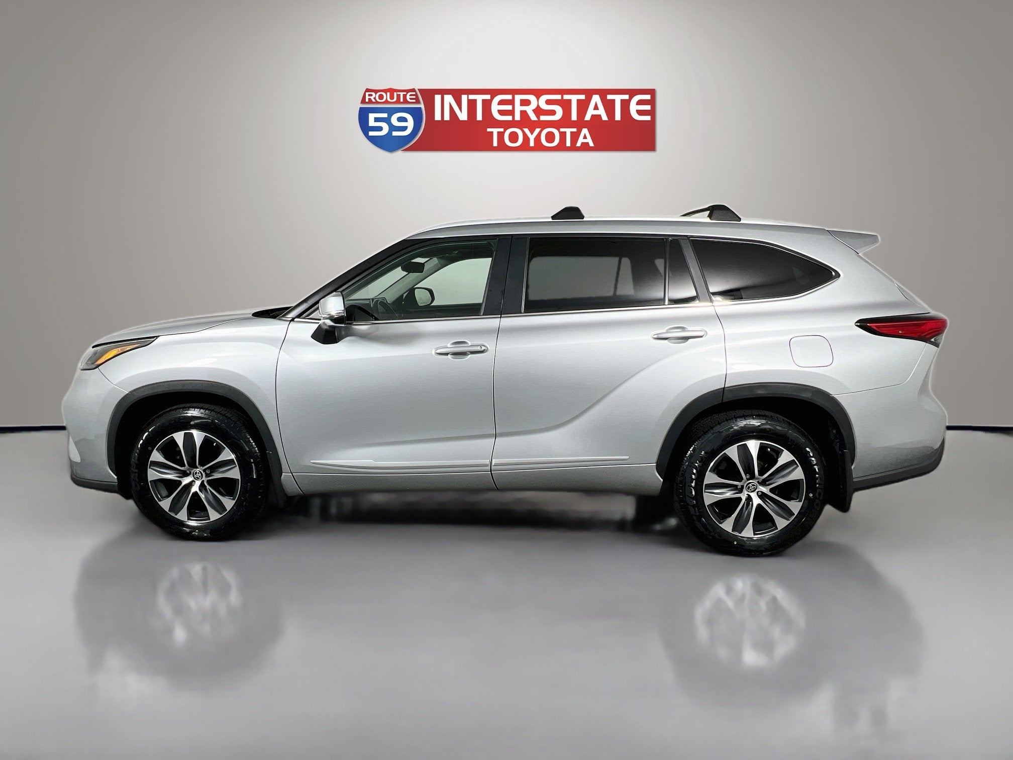 2023 Toyota Highlander Base
