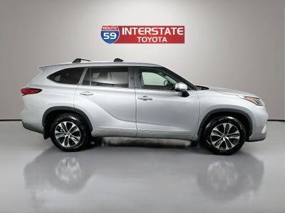 2023 Toyota Highlander Base