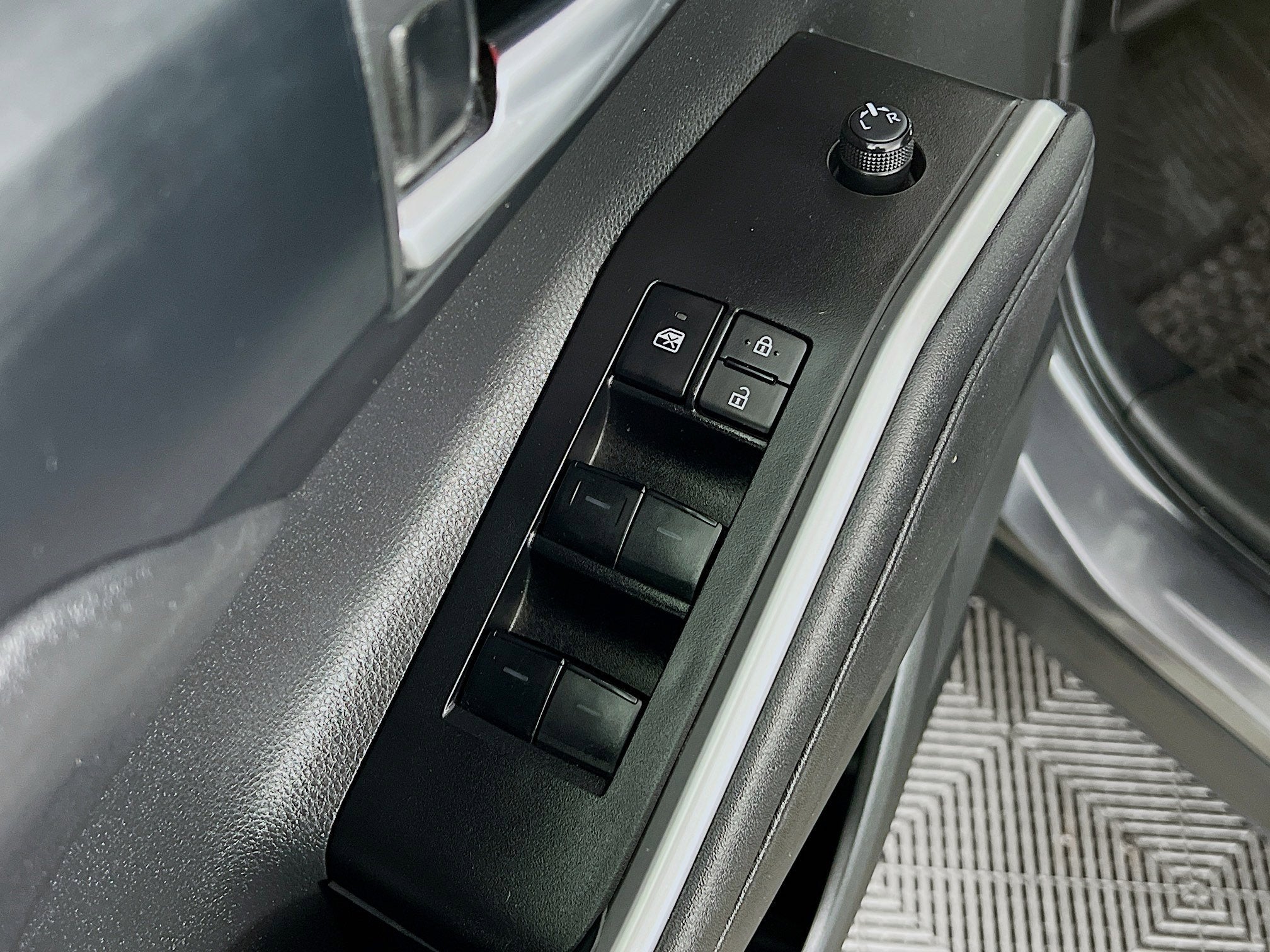 2023 Toyota Highlander Base