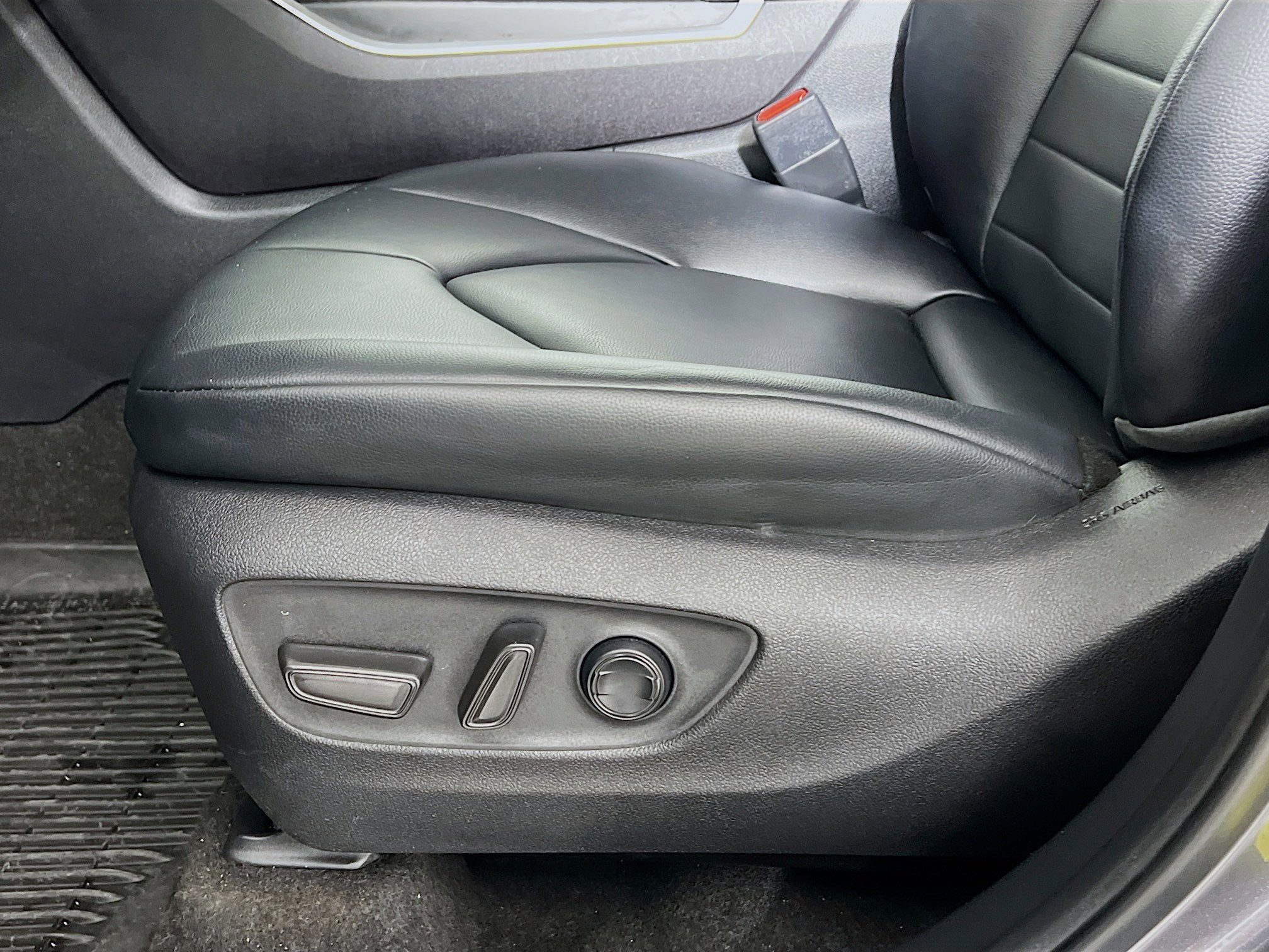 2023 Toyota Highlander Base