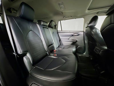 2023 Toyota Highlander Base