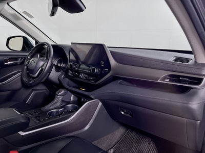 2023 Toyota Highlander Base