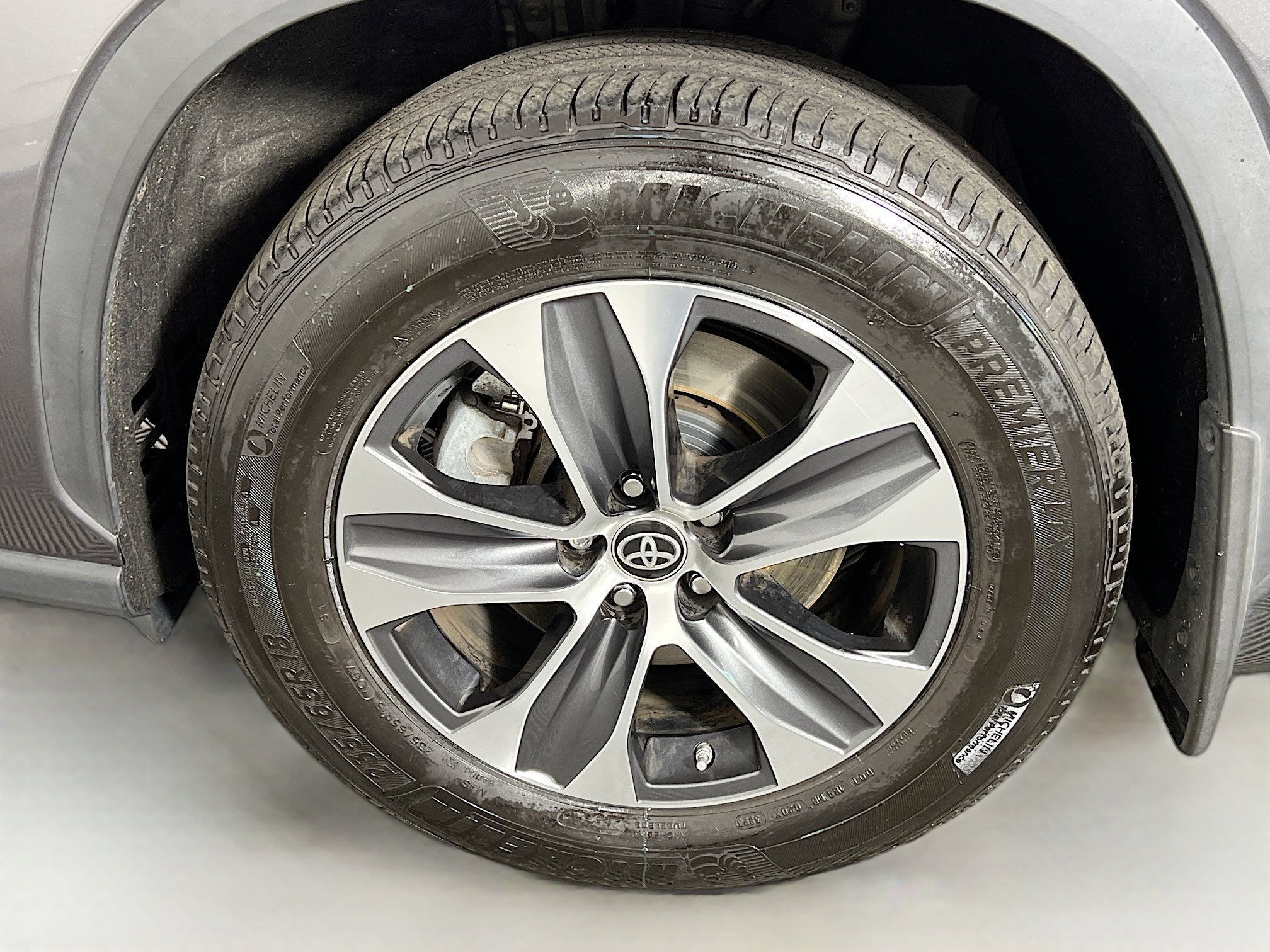2023 Toyota Highlander Base