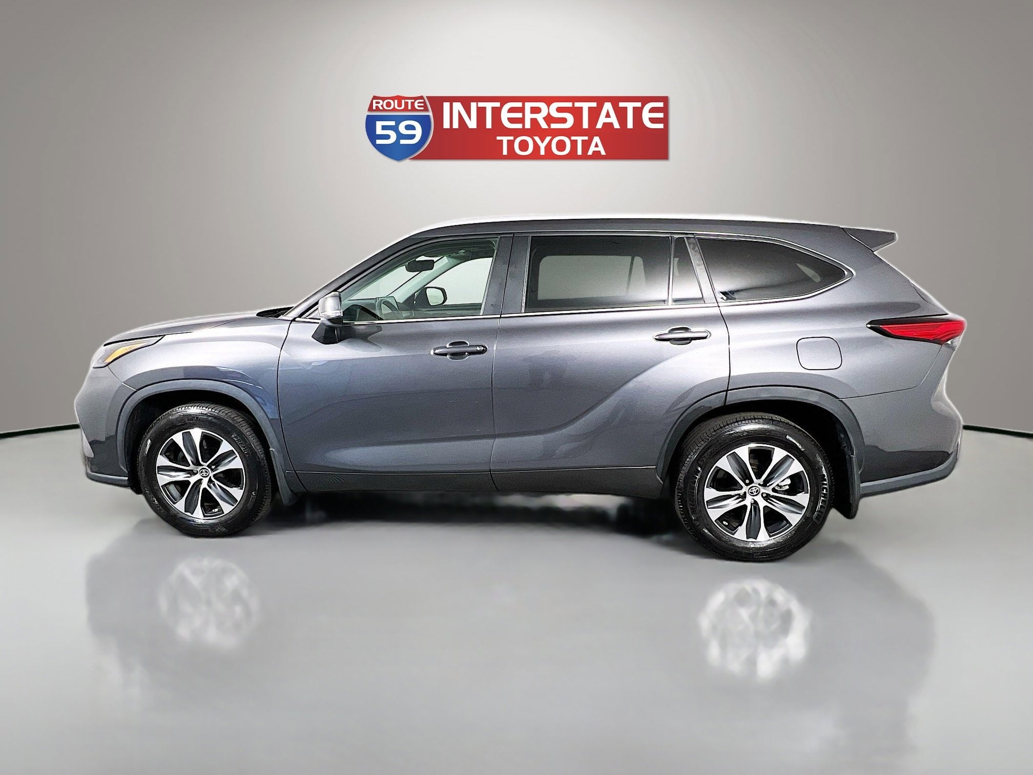 2023 Toyota Highlander Base