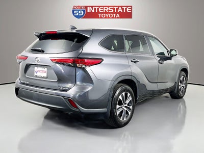 2023 Toyota Highlander Base