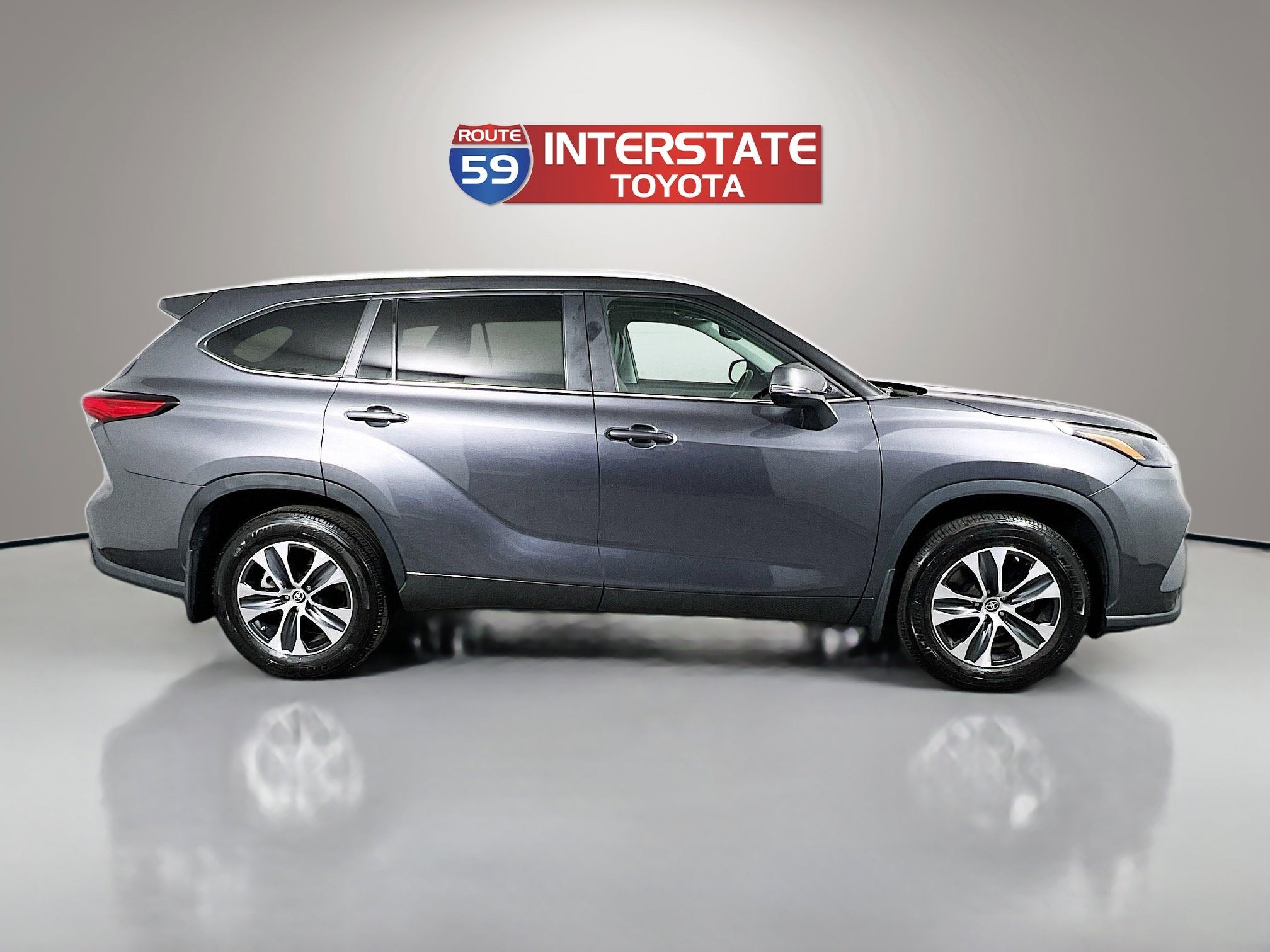 2023 Toyota Highlander Base