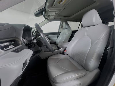 2023 Toyota Highlander Base