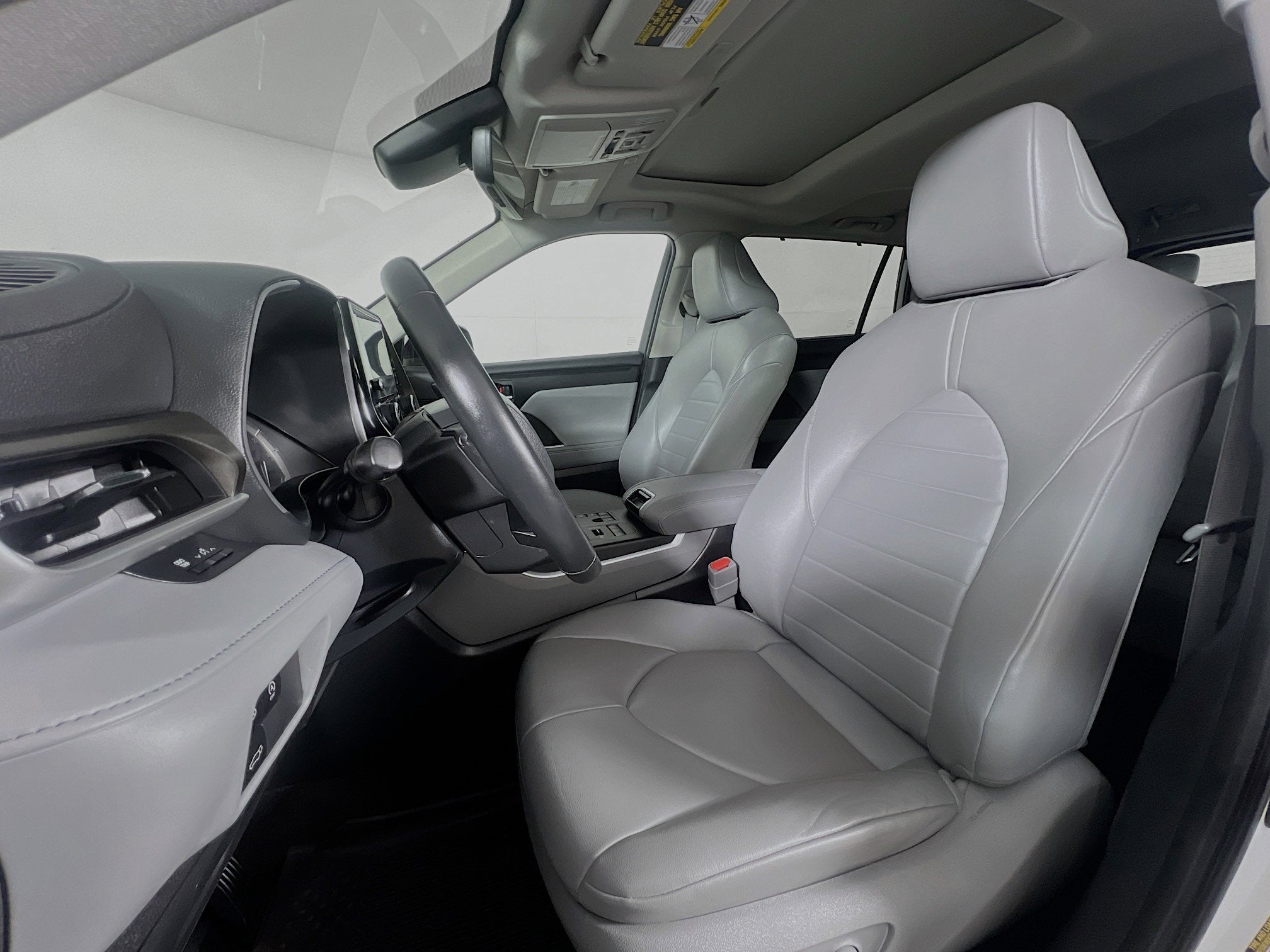 2023 Toyota Highlander Base