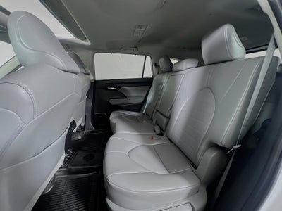 2023 Toyota Highlander Base