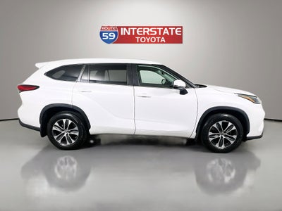 2023 Toyota Highlander Base