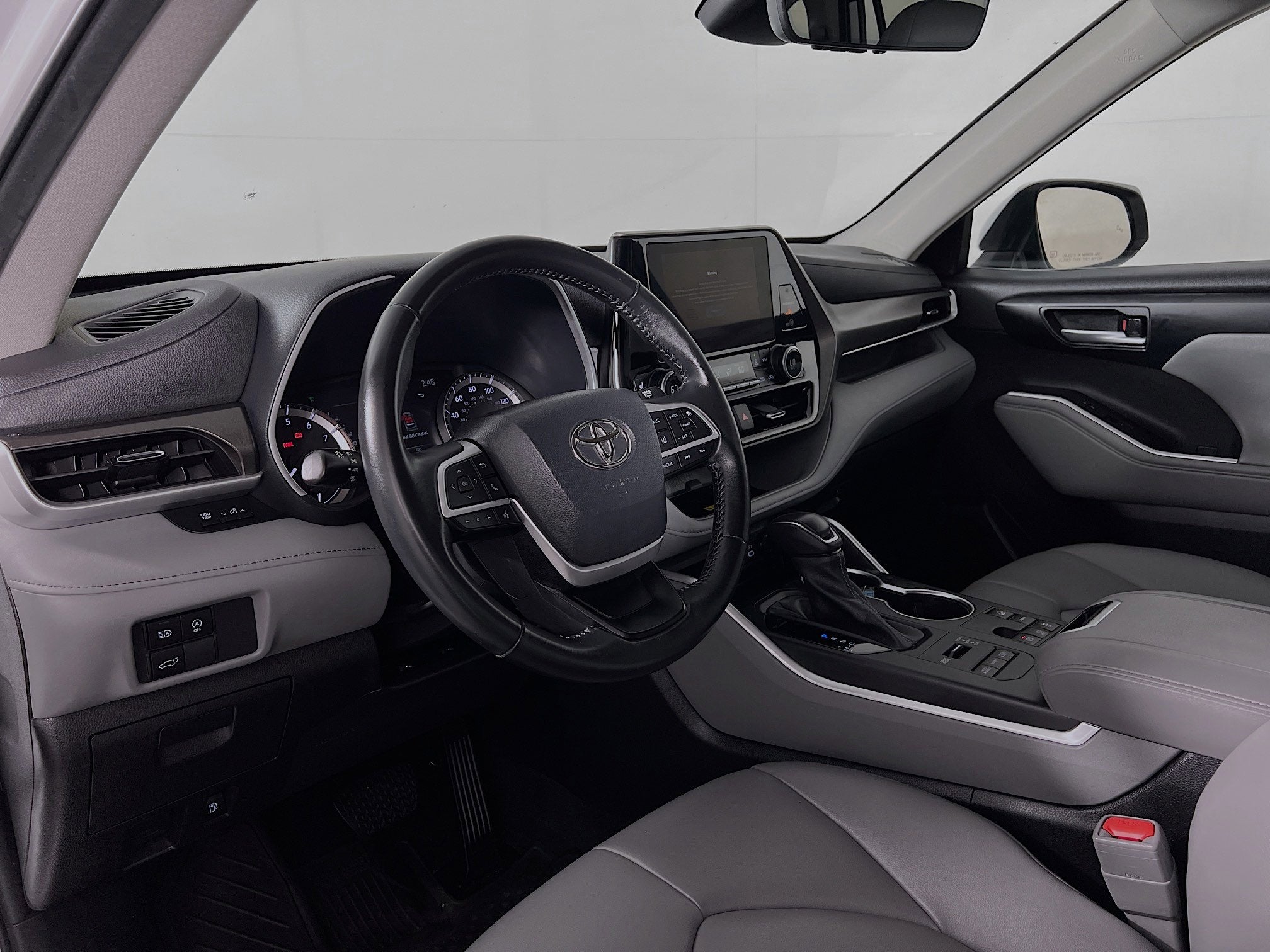 2023 Toyota Highlander Base