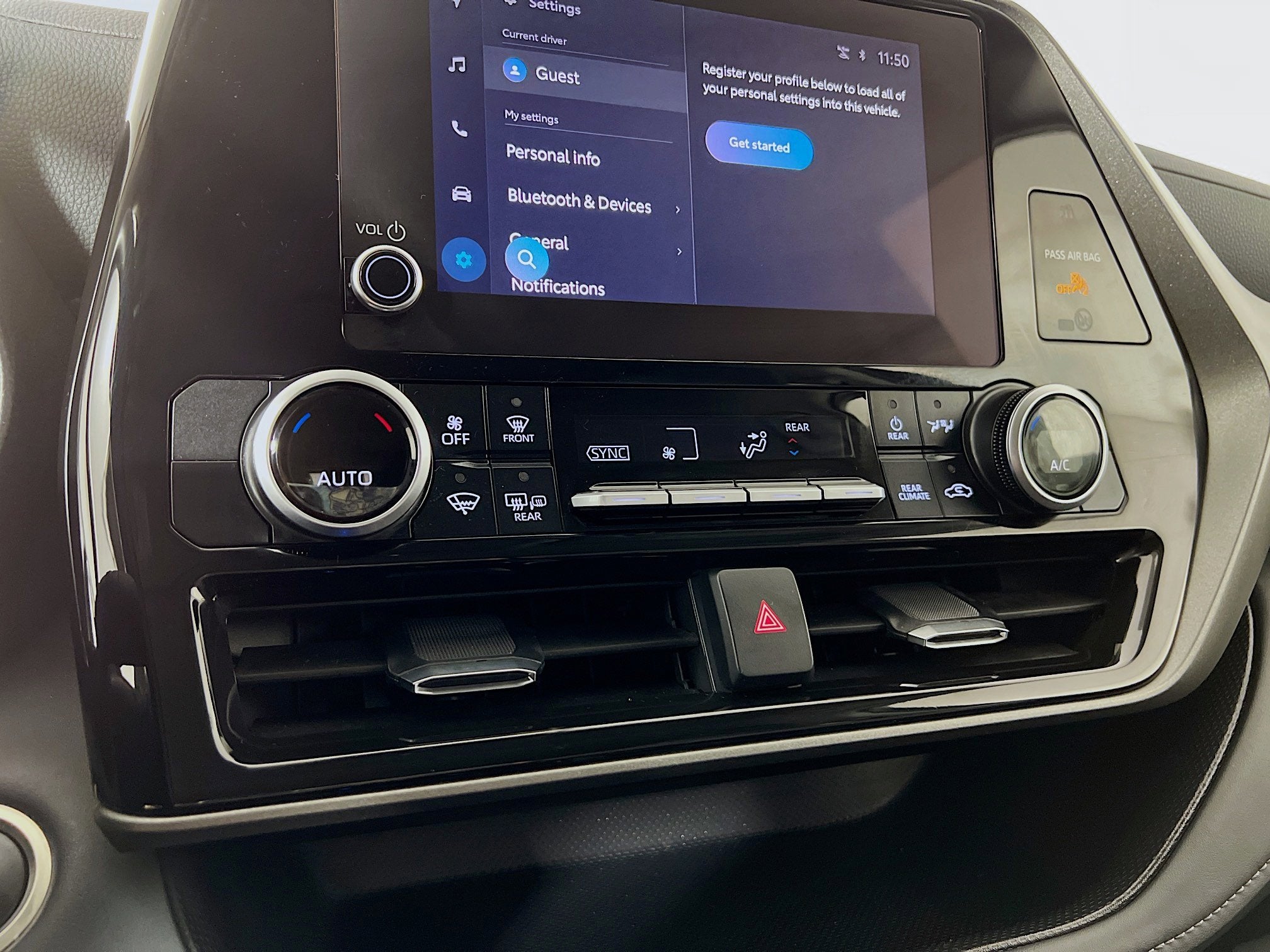 2025 Toyota Highlander Base