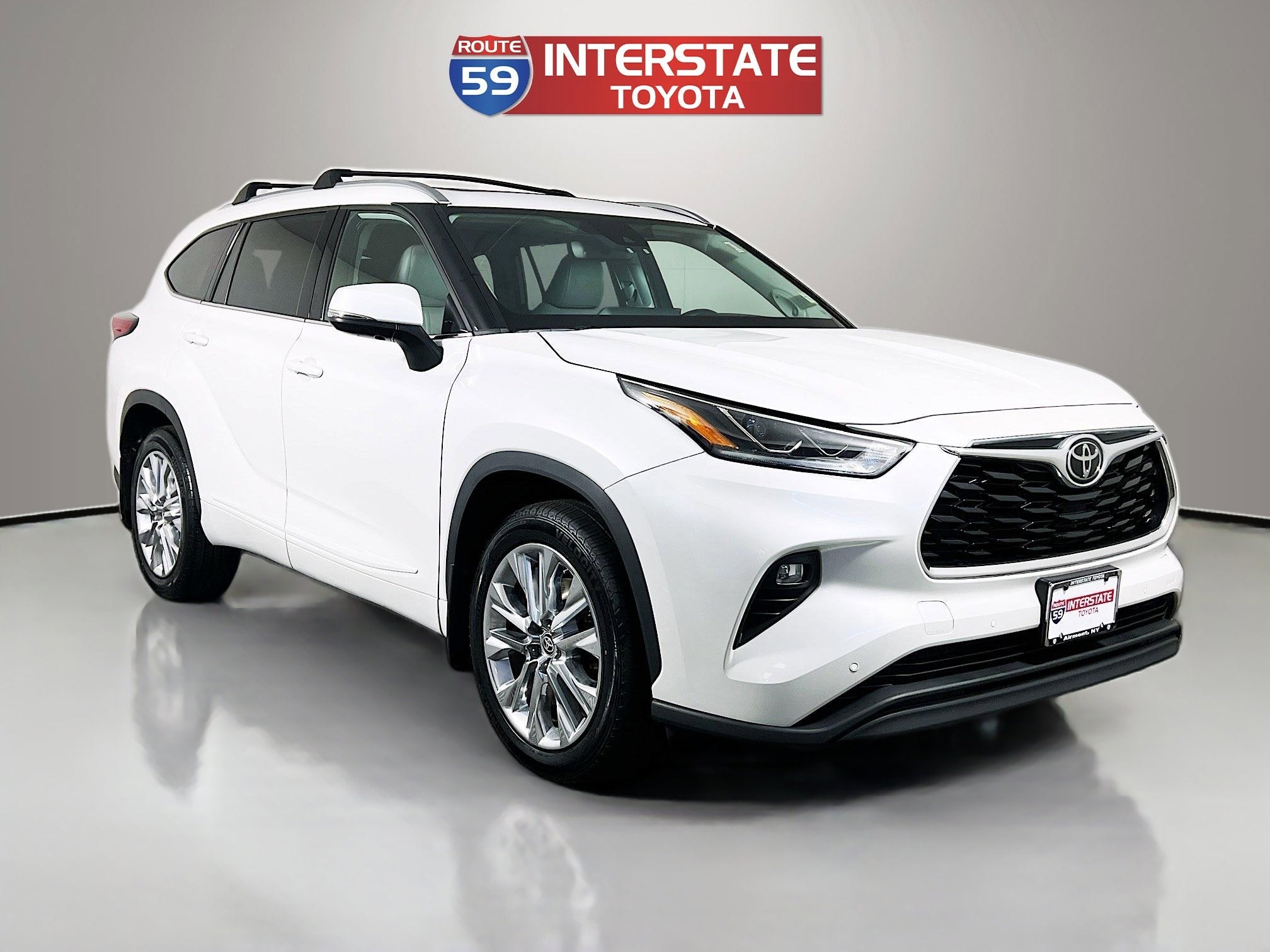 2023 Toyota Highlander Base