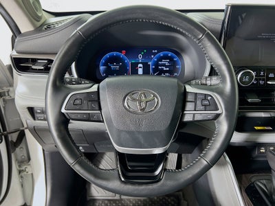 2023 Toyota Highlander Base