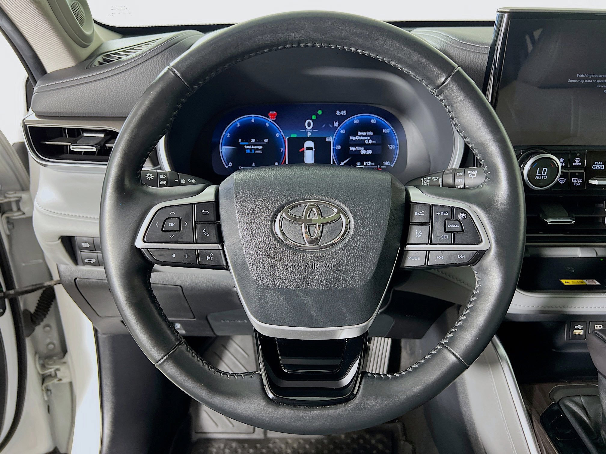2023 Toyota Highlander Base