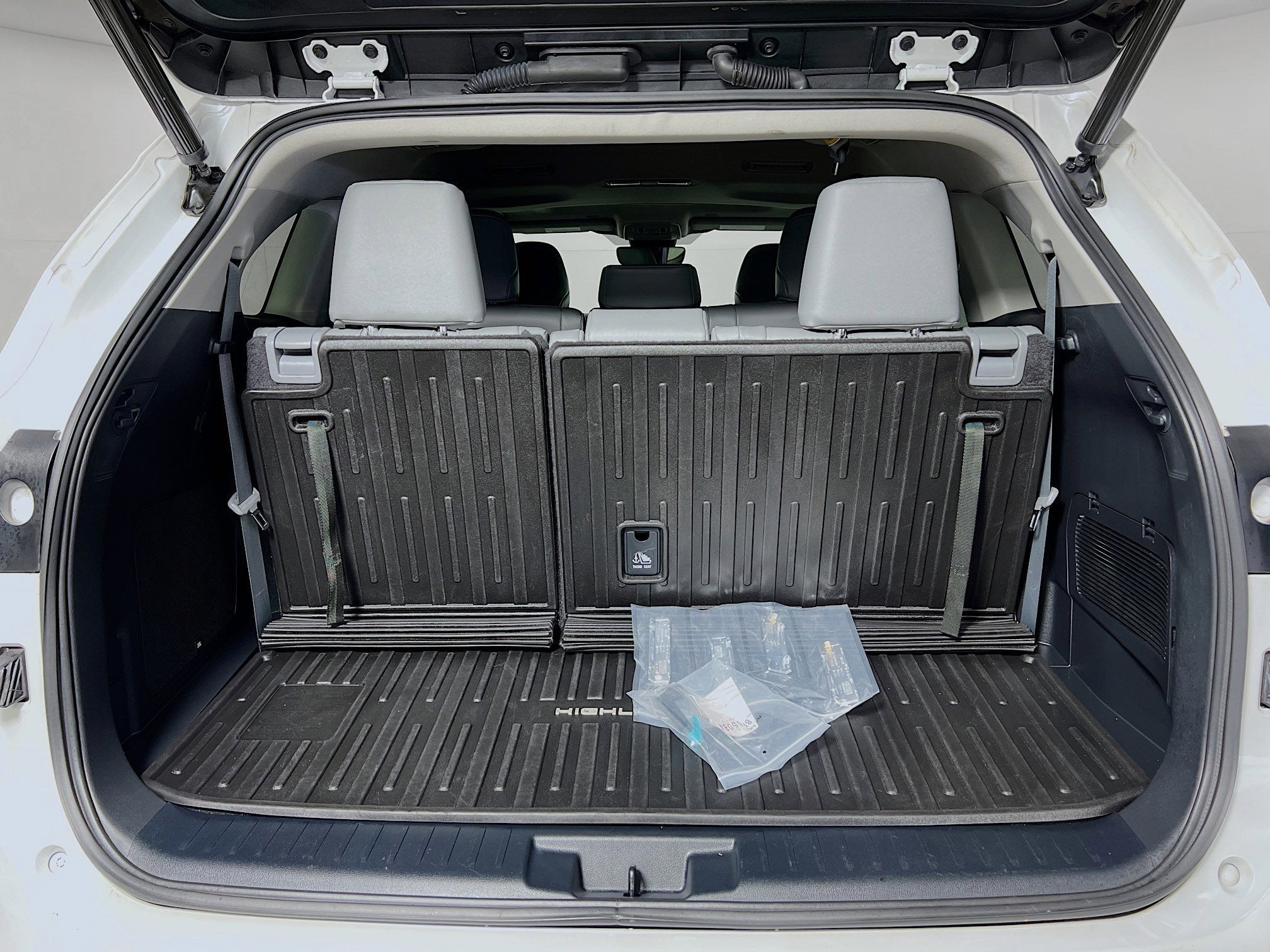 2023 Toyota Highlander Base