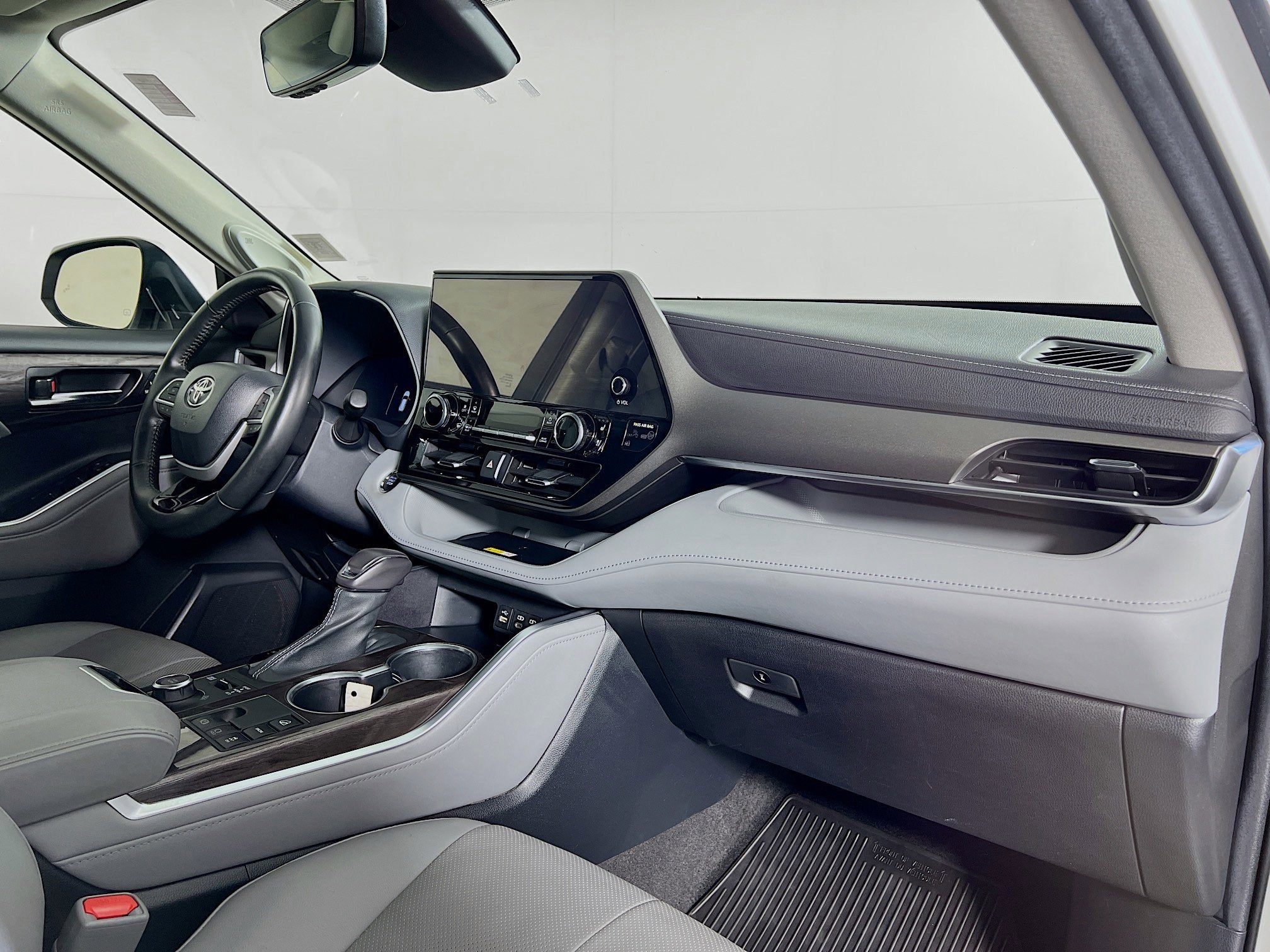 2023 Toyota Highlander Base