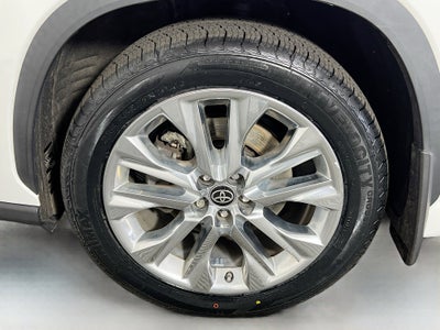 2023 Toyota Highlander Base