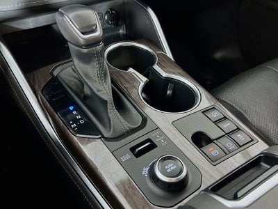 2023 Toyota Highlander Base