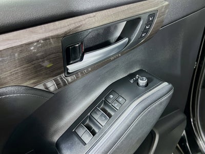 2023 Toyota Highlander Base