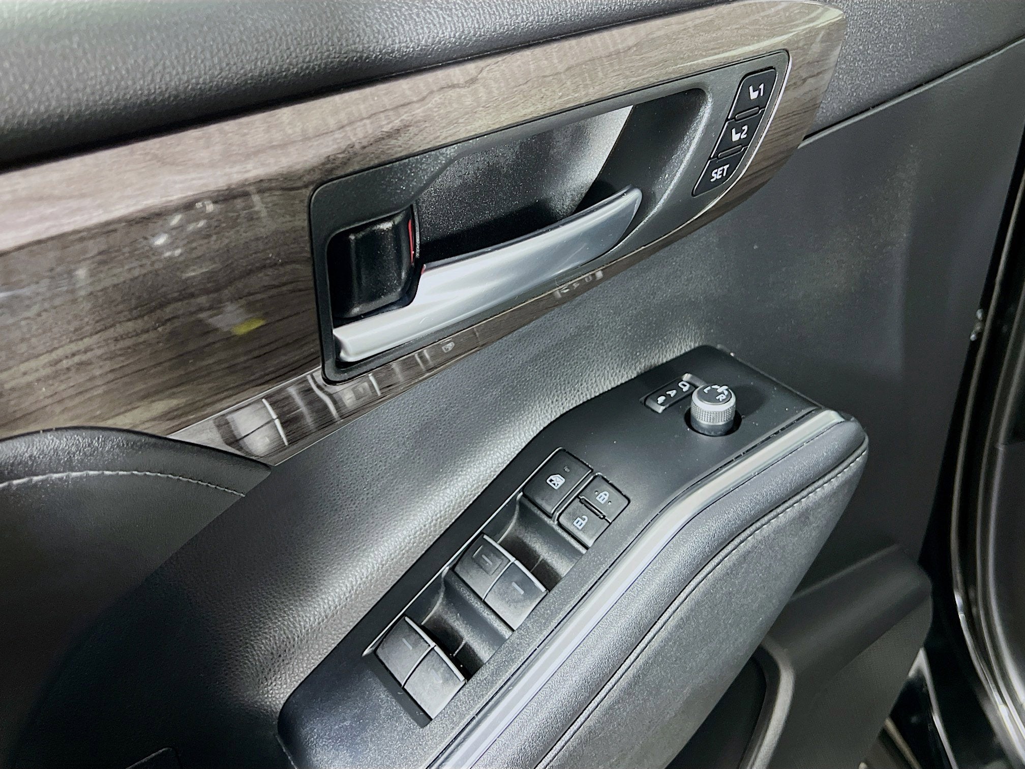 2023 Toyota Highlander Base