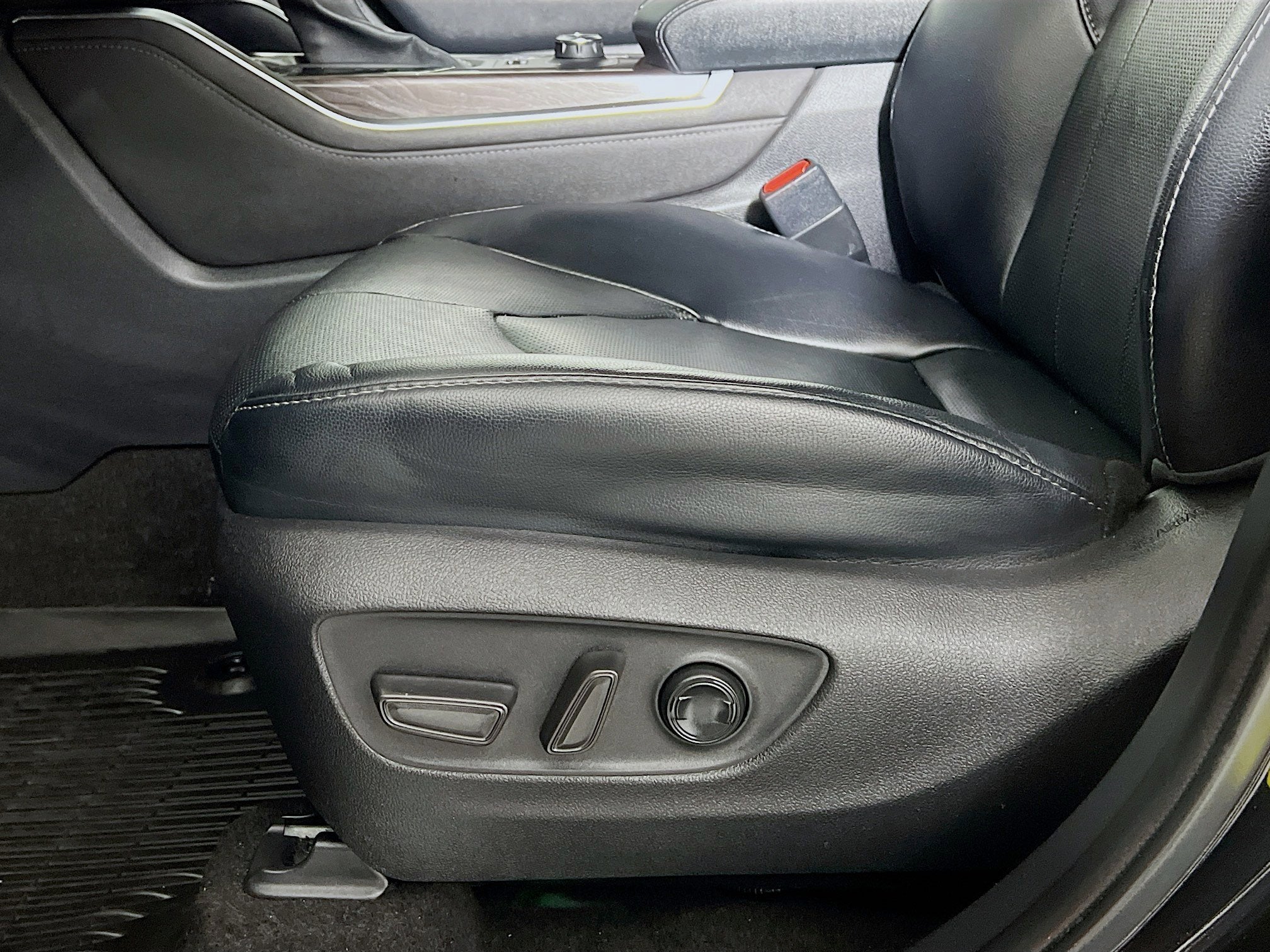 2023 Toyota Highlander Base