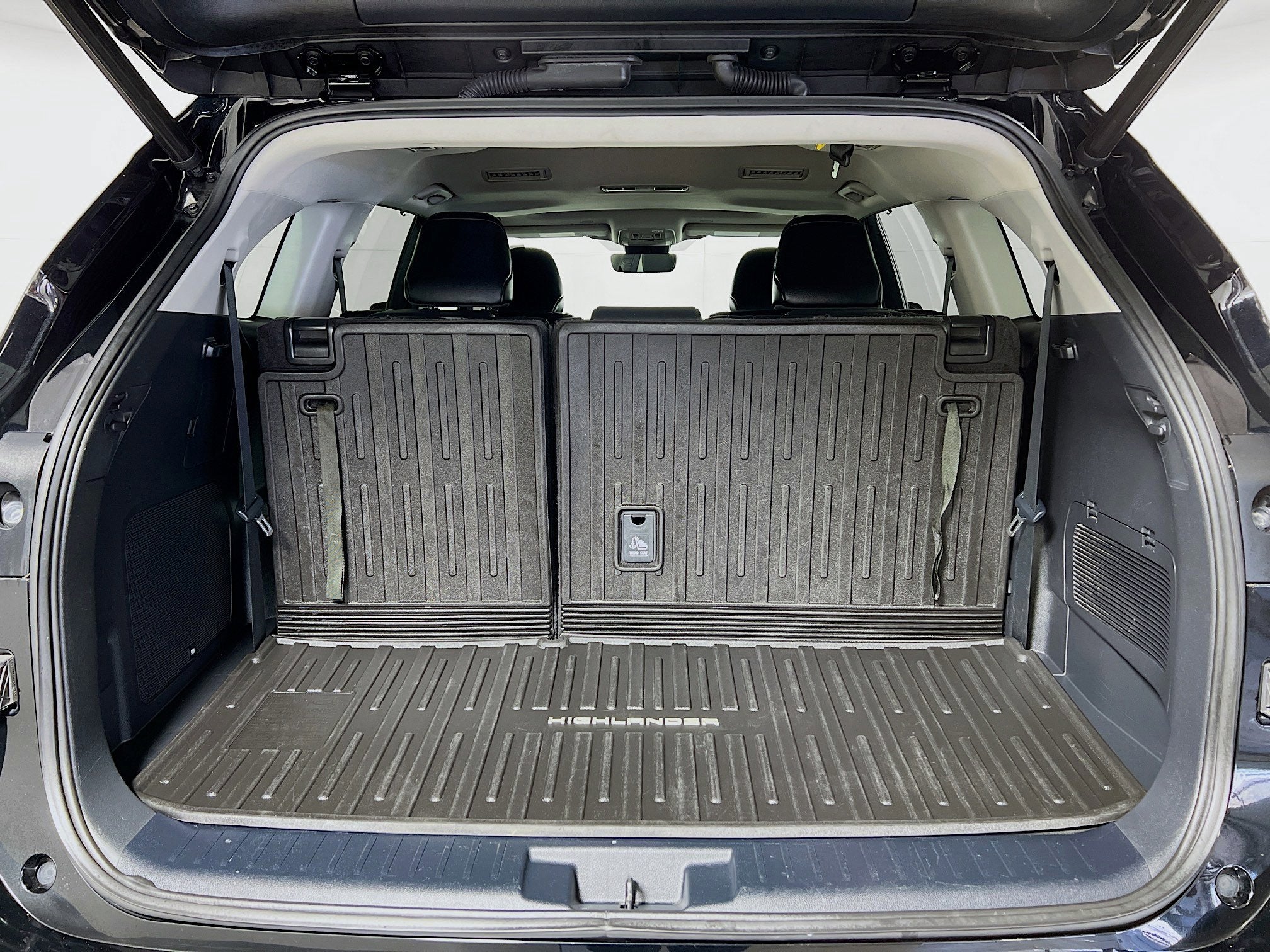 2023 Toyota Highlander Base