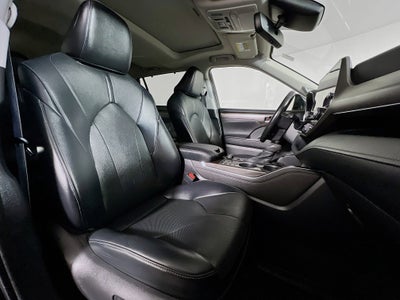 2023 Toyota Highlander Base