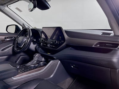 2023 Toyota Highlander Base