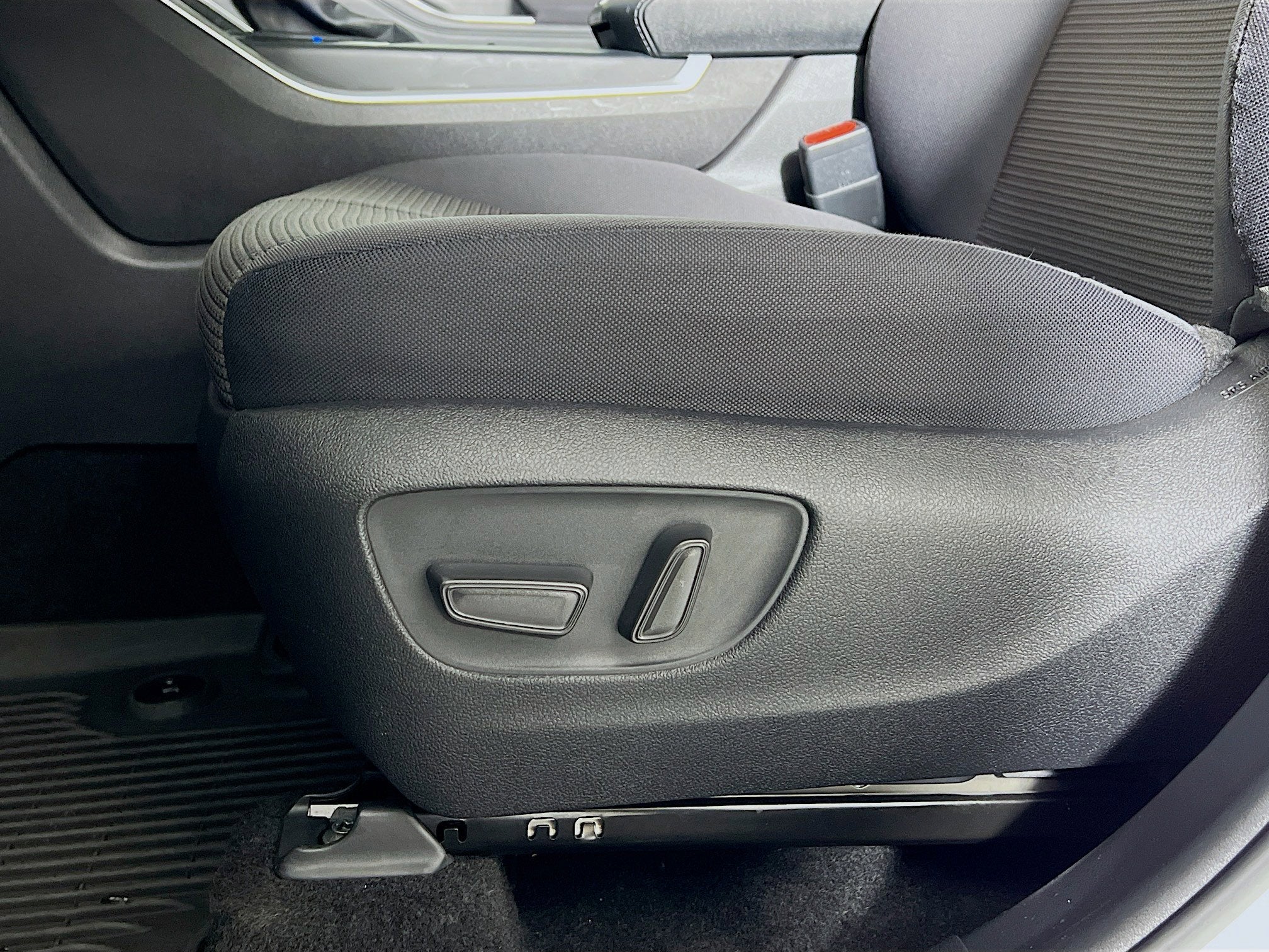 2025 Toyota Highlander Base