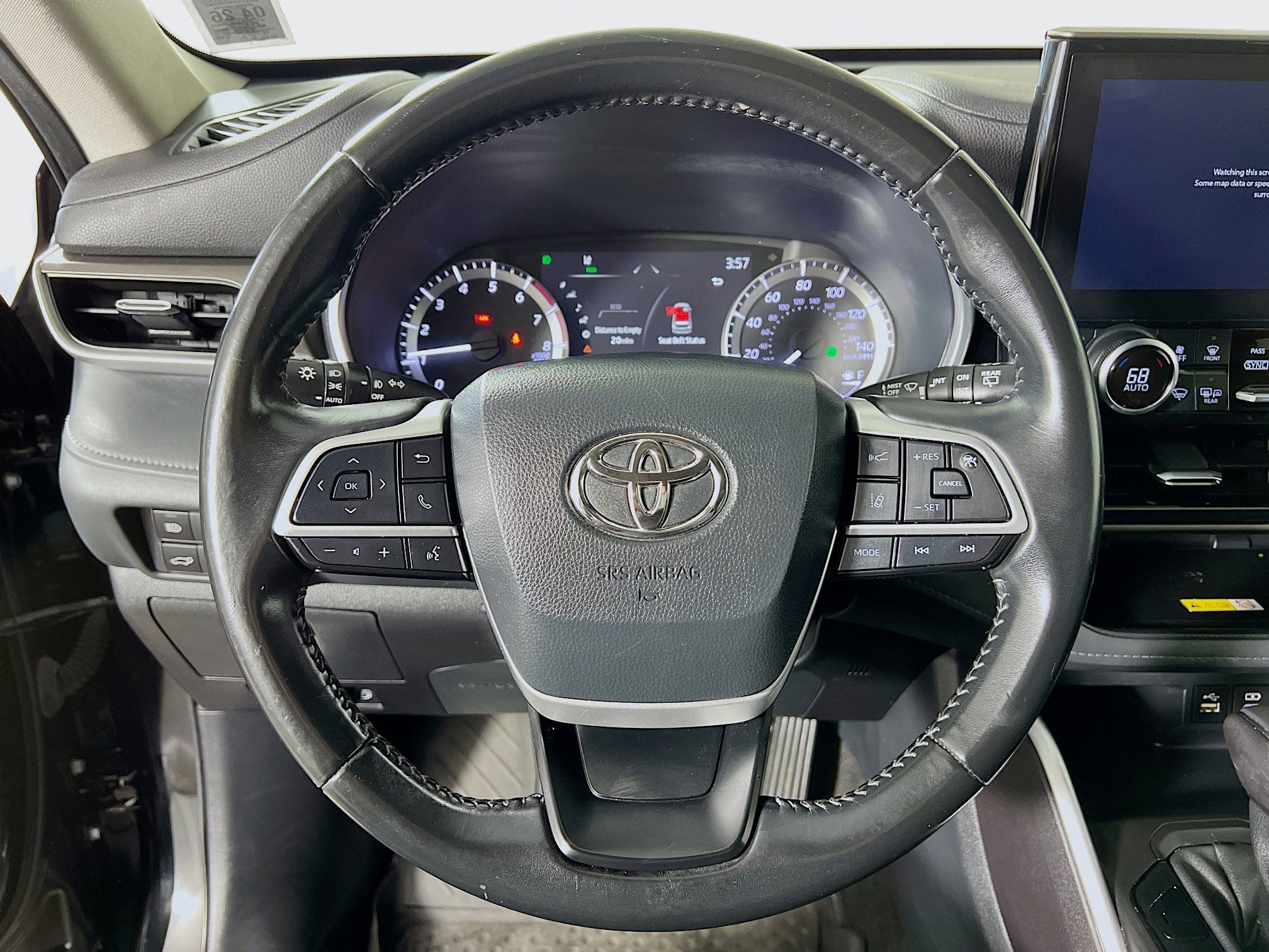 2023 Toyota Highlander Base
