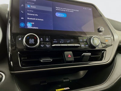 2023 Toyota Highlander Base