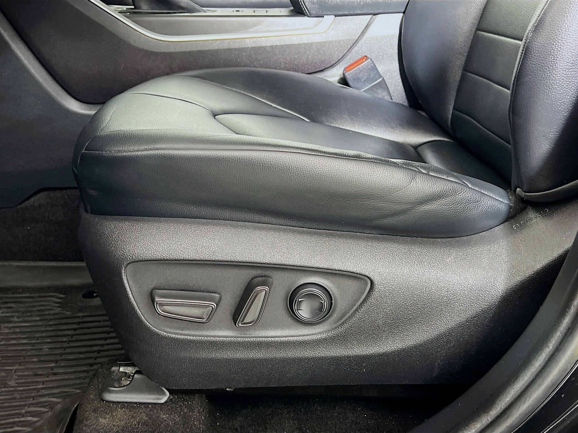 2023 Toyota Highlander Base