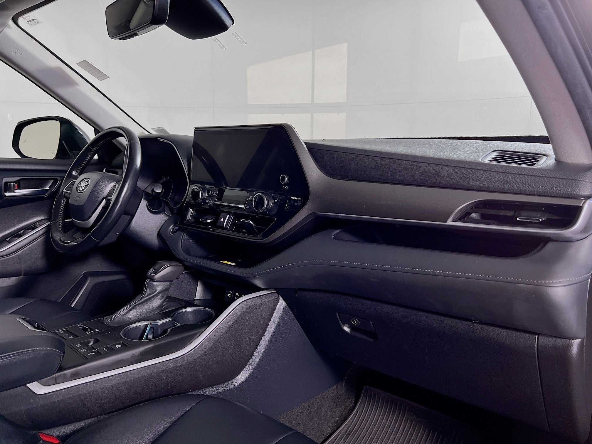 2023 Toyota Highlander Base