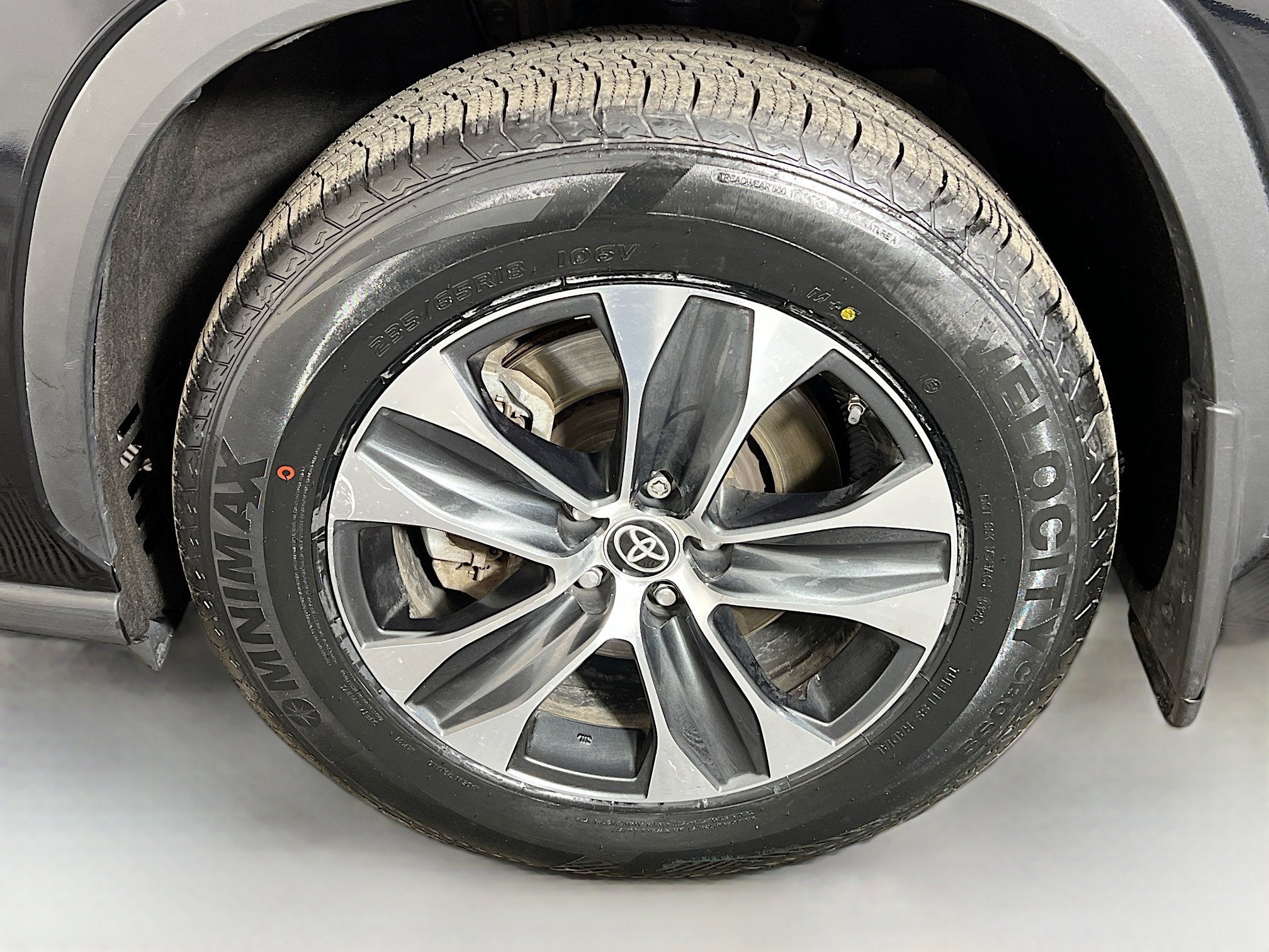 2023 Toyota Highlander Base