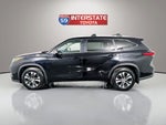 2023 Toyota Highlander Base