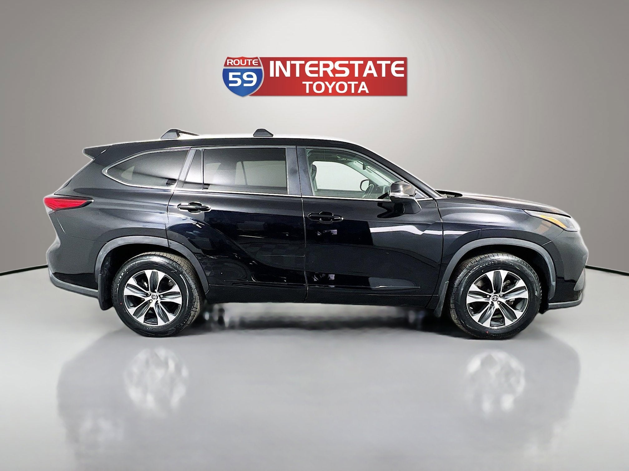 2023 Toyota Highlander Base