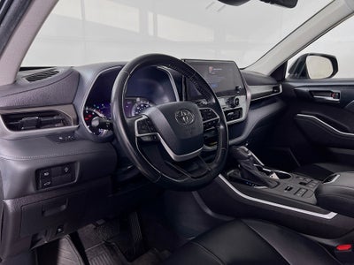 2023 Toyota Highlander Base
