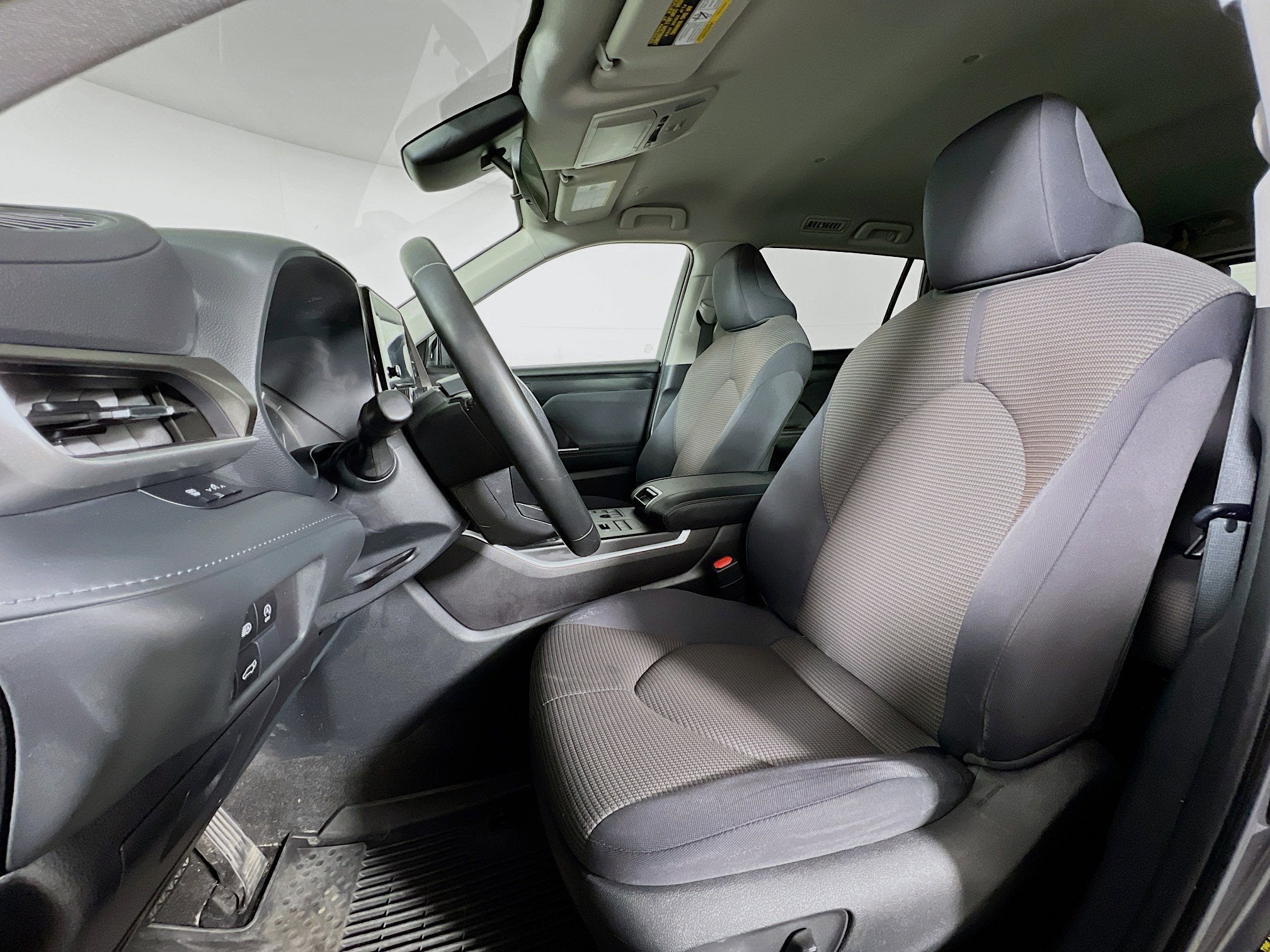 2023 Toyota Highlander Base