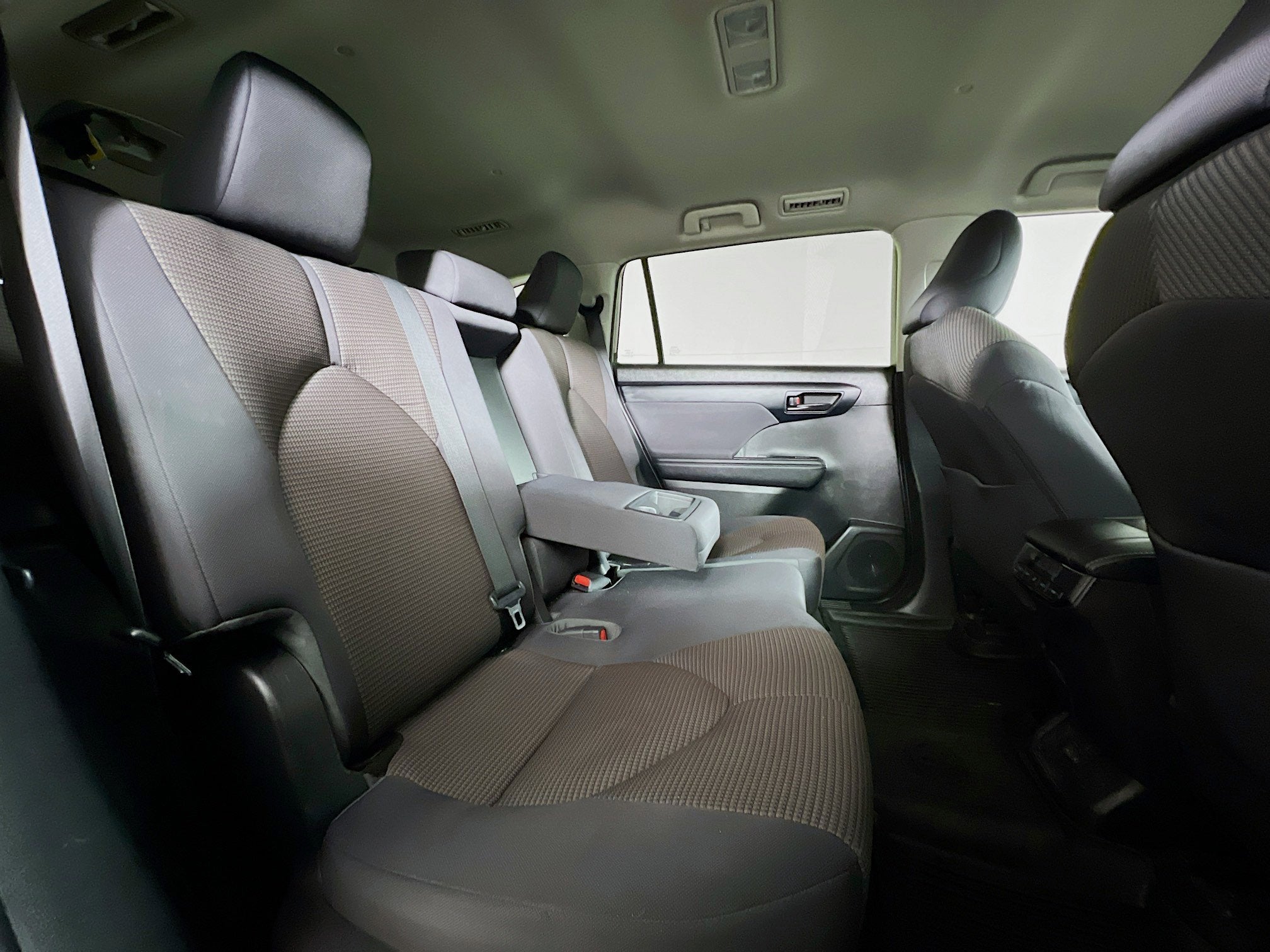 2023 Toyota Highlander Base