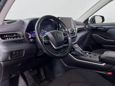 2023 Toyota Highlander Base