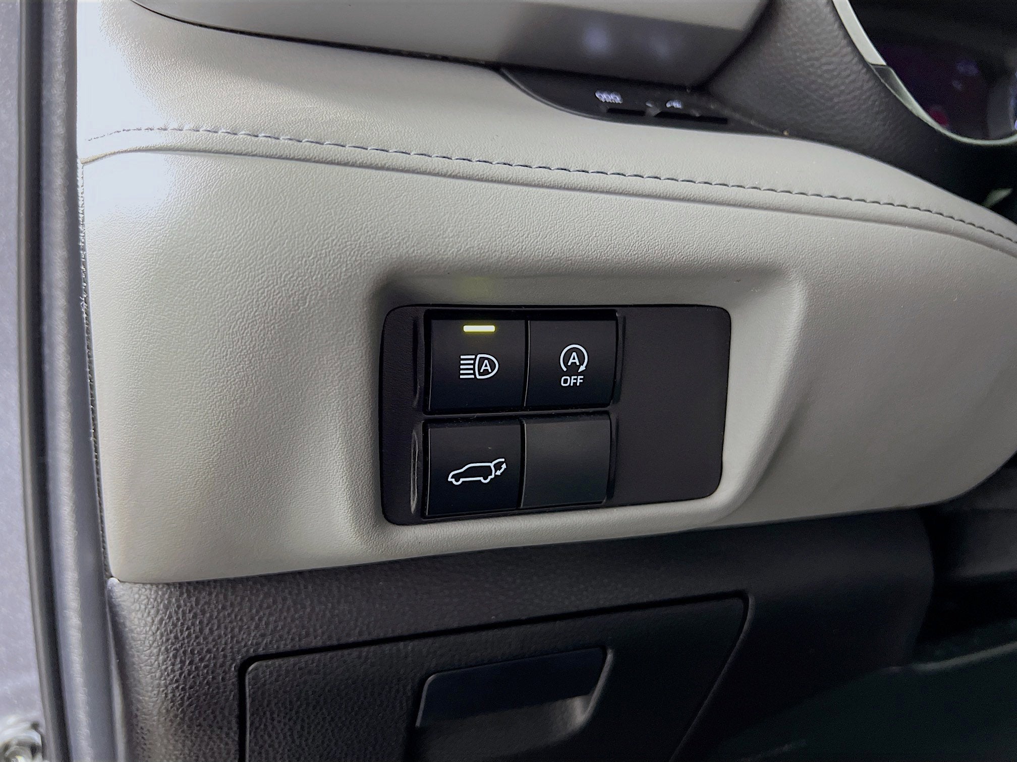 2023 Toyota Highlander Base