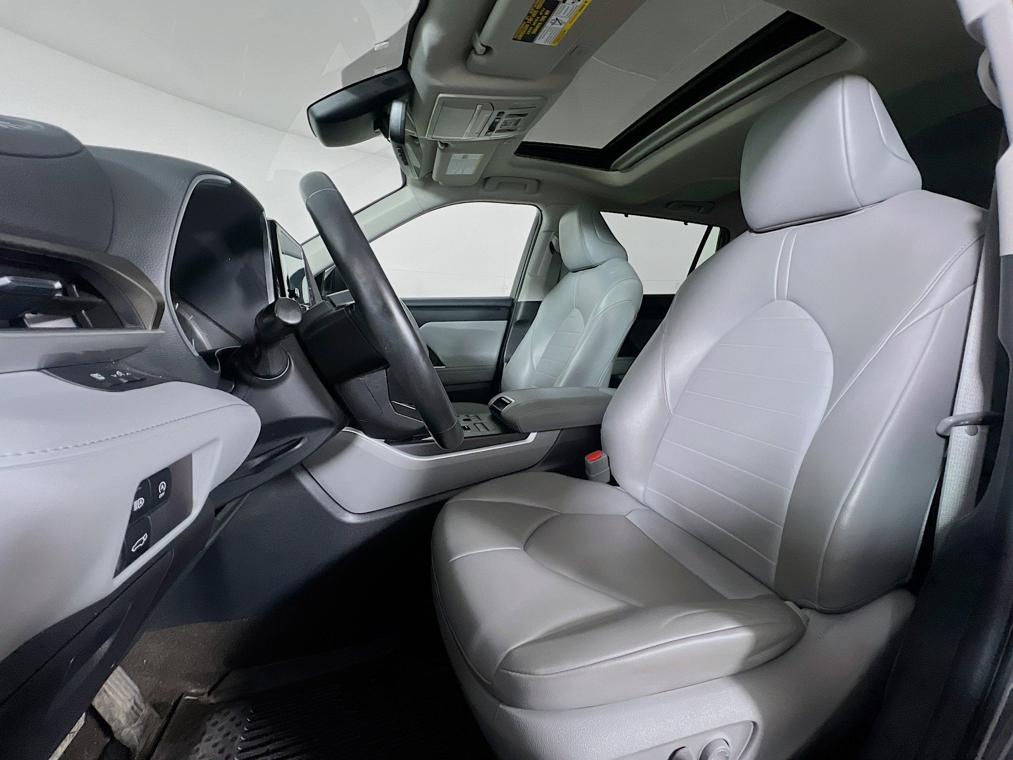 2023 Toyota Highlander Base