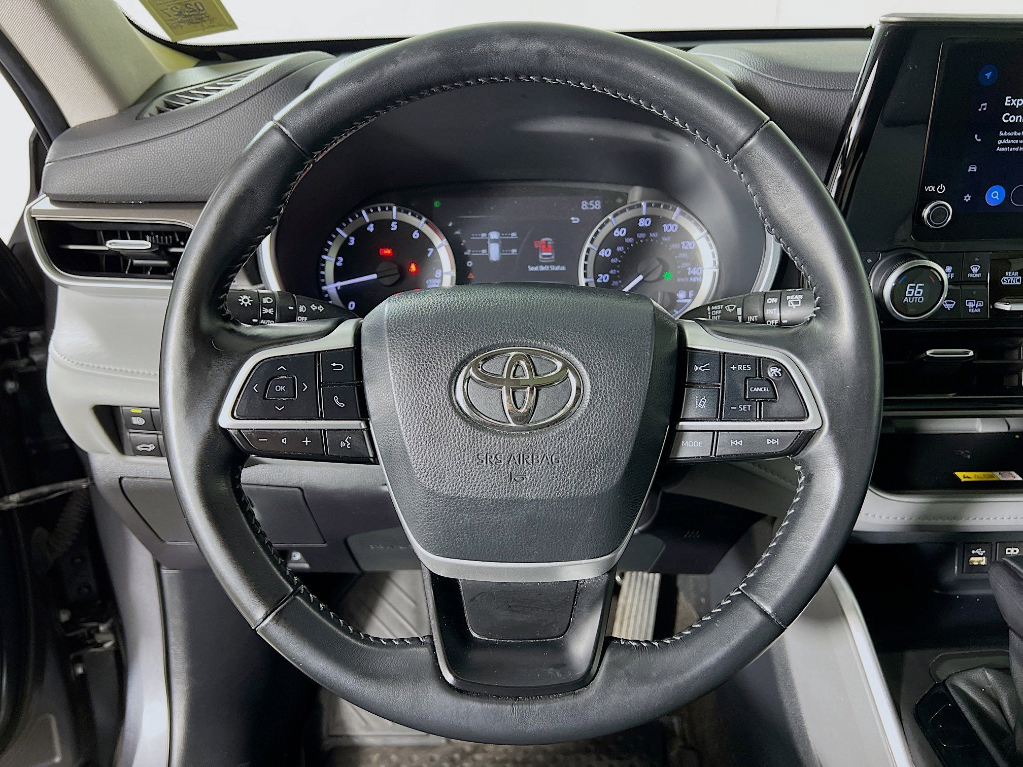 2023 Toyota Highlander Base