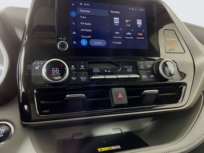 2023 Toyota Highlander Base