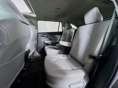 2023 Toyota Highlander Base