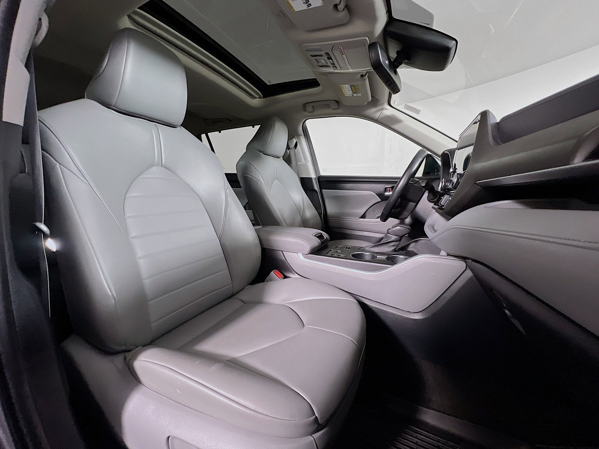 2023 Toyota Highlander Base