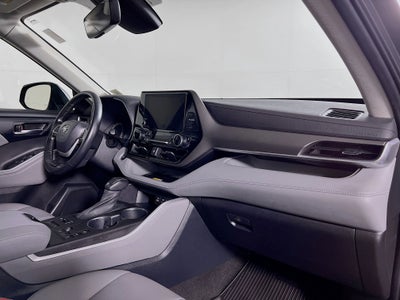 2023 Toyota Highlander Base