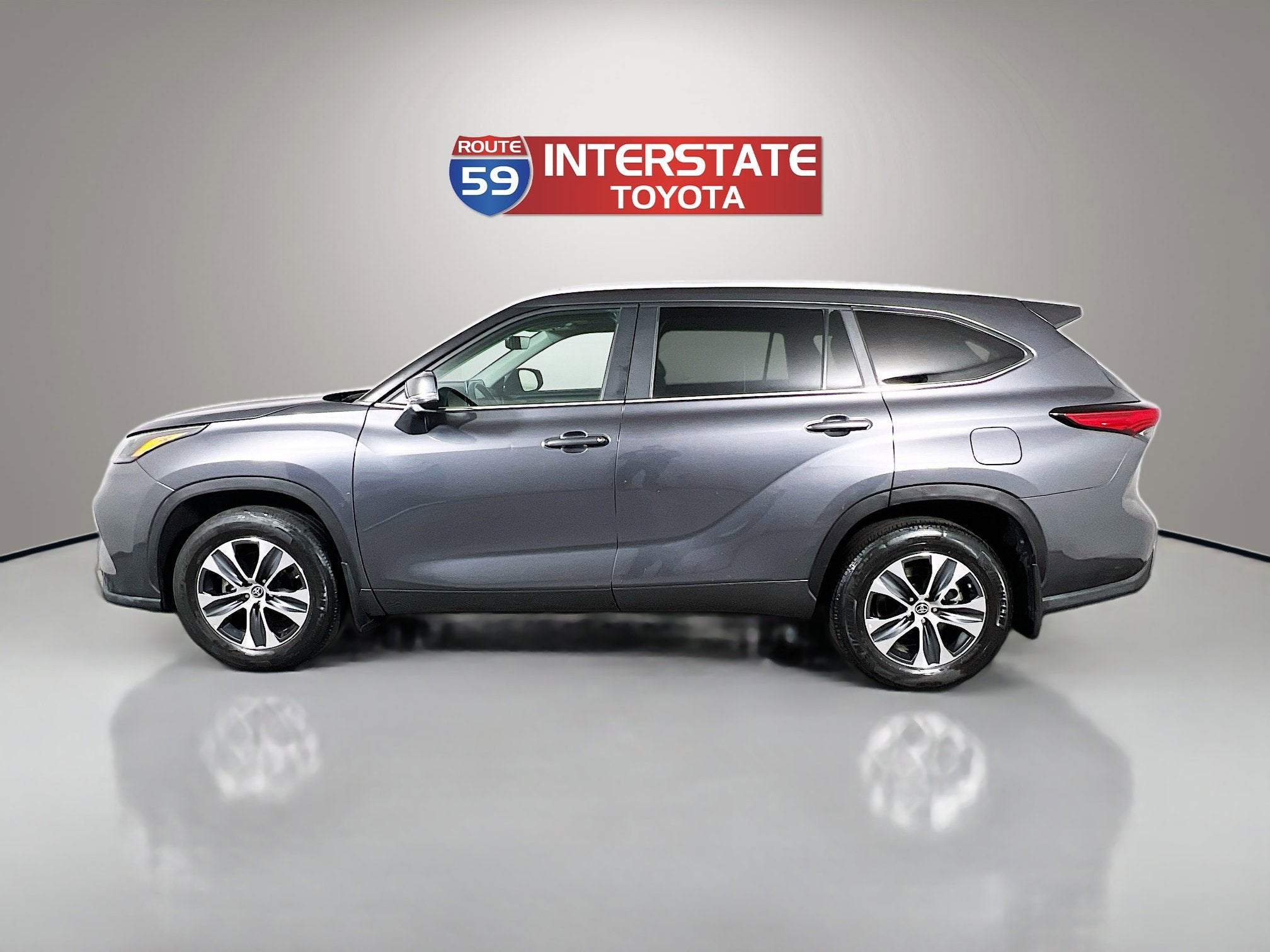 2023 Toyota Highlander Base